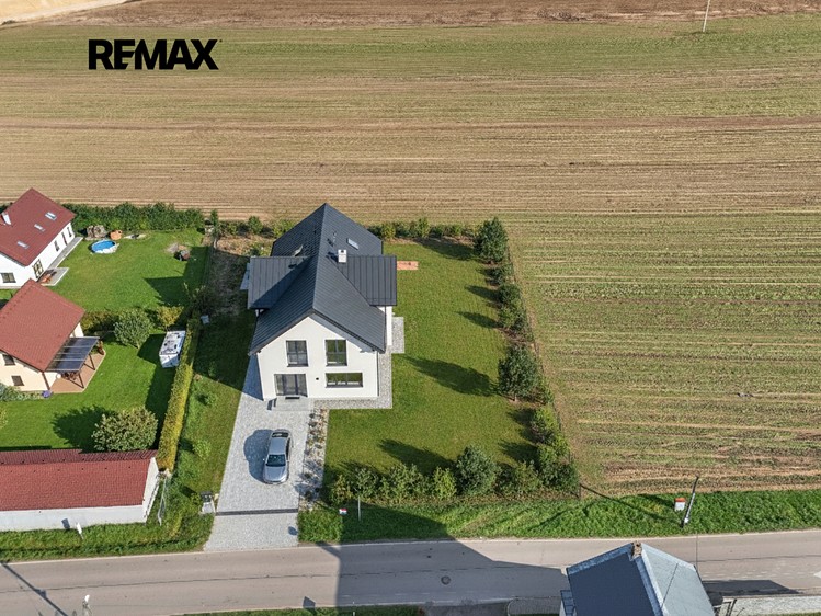 Prodej stavebního pozemku 1 671 m² - foto 3