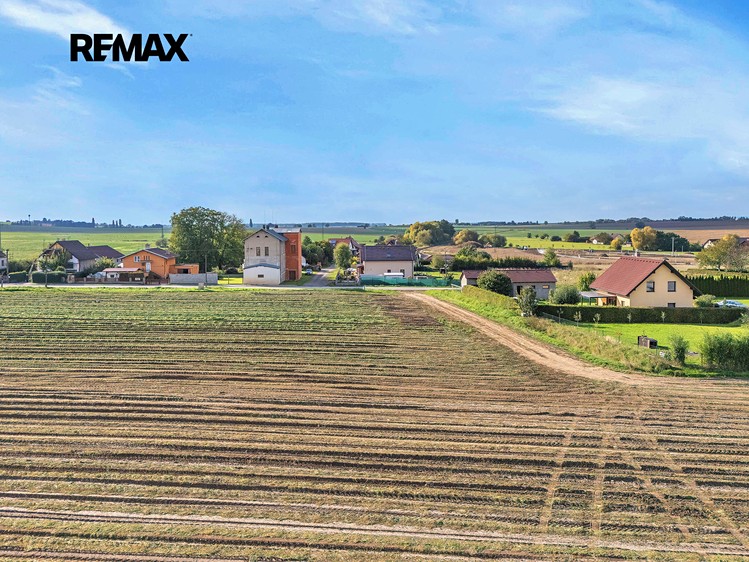 Prodej stavebního pozemku 1 671 m² - foto 6
