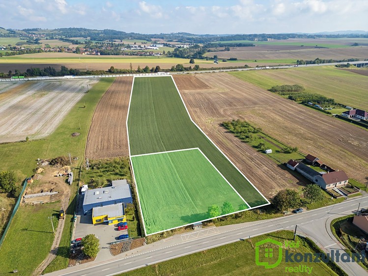 Prodej stavebního pozemku 5 000 m² - foto 1