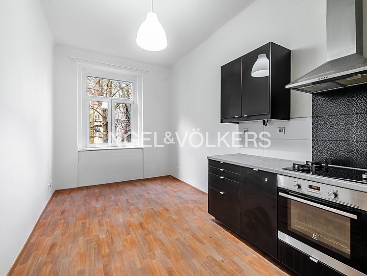Pronájem bytu 2+1 70 m² - foto 1