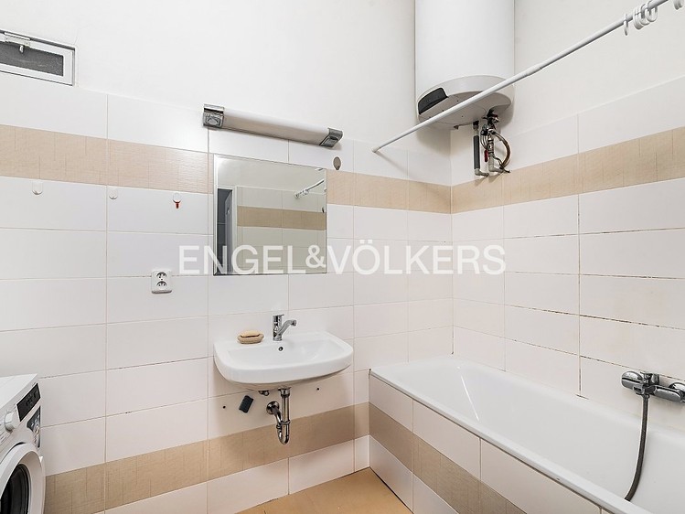 Pronájem bytu 2+1 70 m² - foto 5