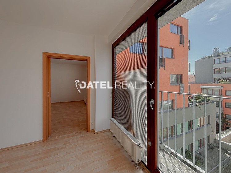 Pronájem bytu 2+kk 56 m² (Jednopodlažní) - foto 4
