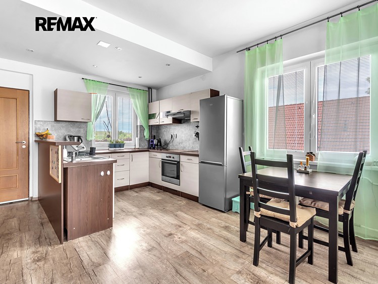 Prodej rodinného domu 130 m², pozemek 711 m² - foto 7