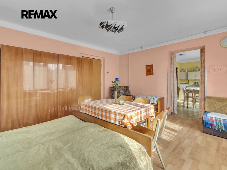 Prodej rodinného domu 217 m², pozemek 522 m² - foto 7