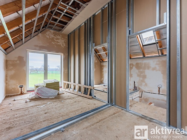 Prodej rodinného domu 192 m², pozemek 205 m² - foto 6