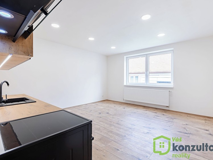 Prodej rodinného domu 214 m², pozemek 166 m² - foto 5