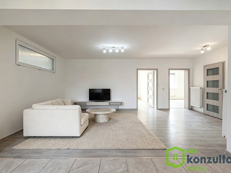 Prodej rodinného domu 204 m², pozemek 1 432 m² - foto 5