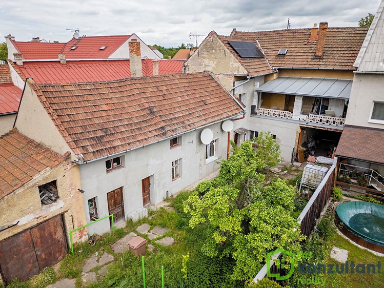 Prodej rodinného domu 189 m², pozemek 541 m² - foto 2