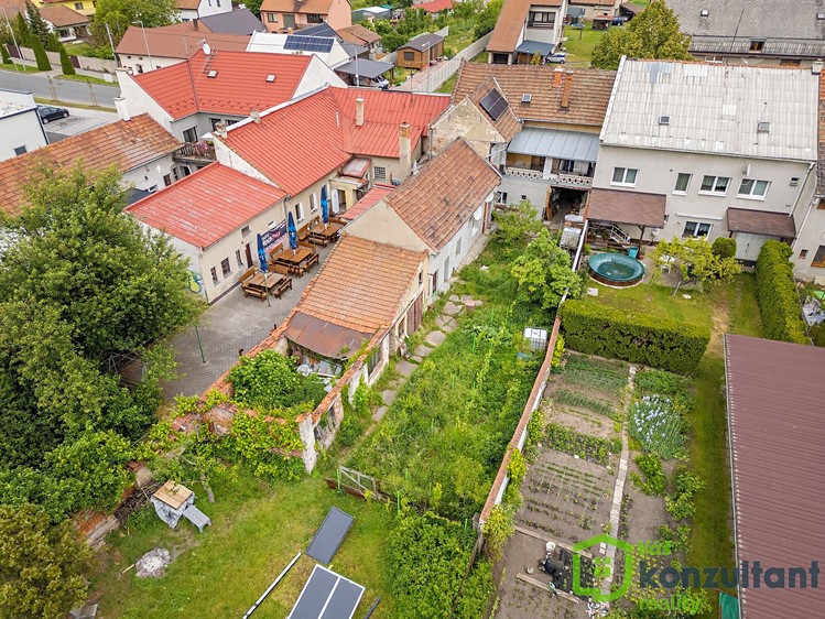 Prodej rodinného domu 189 m², pozemek 541 m² - foto 8