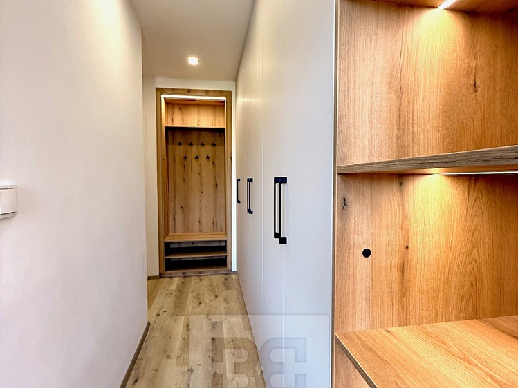 Prodej bytu 2+1 61 m² (Jednopodlažní) - foto 4