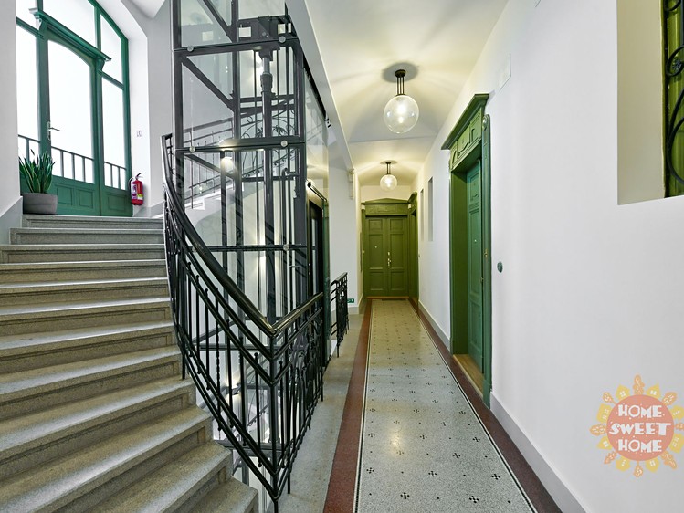 Pronájem bytu 3+kk 93 m² - foto 8