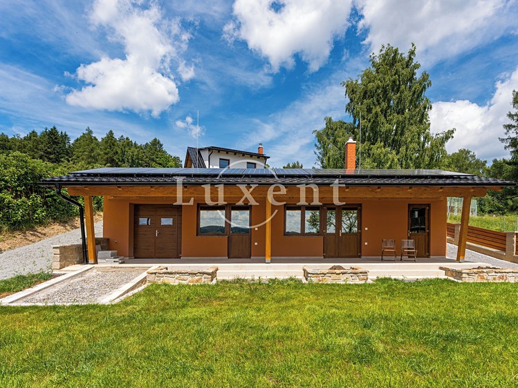 Prodej rodinného domu 186 m², pozemek 1 810 m² - foto 3