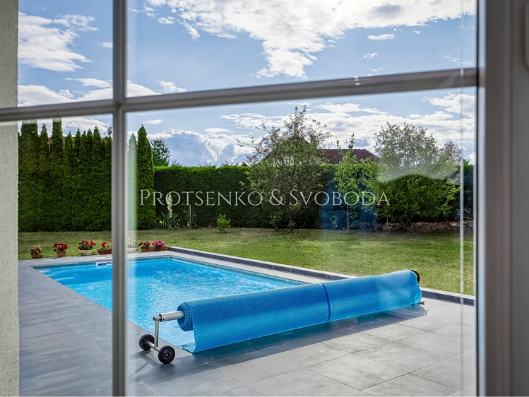 Prodej rodinného domu 185 m², pozemek 920 m² - foto 5
