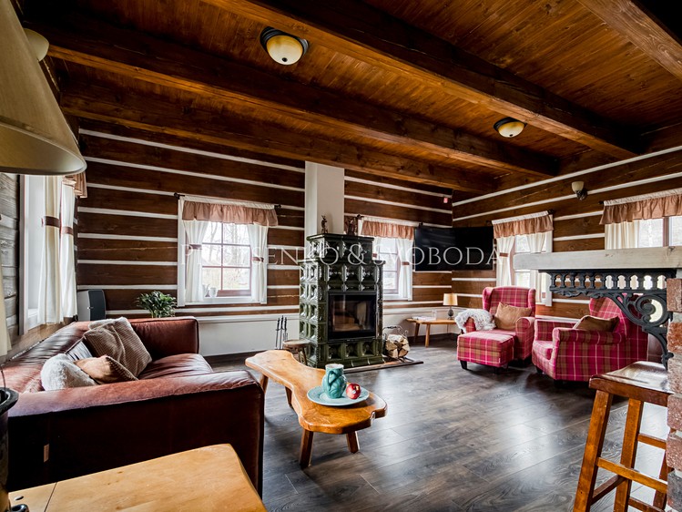 Prodej rodinného domu 230 m², pozemek 4 310 m² - foto 5