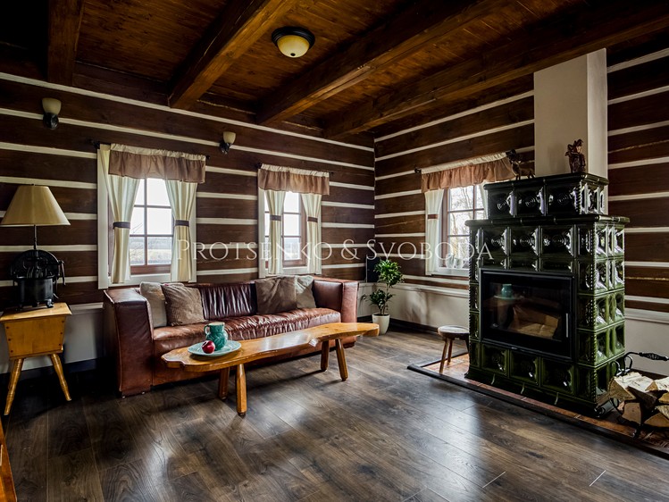 Prodej rodinného domu 230 m², pozemek 8 570 m² - foto 4