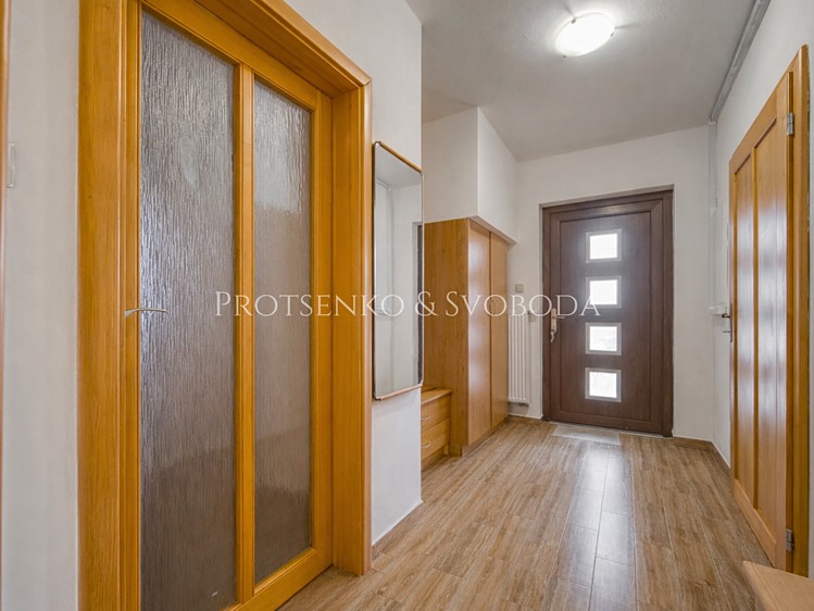 Prodej  rodinného domu 252 m², pozemek 845 m² - foto 5