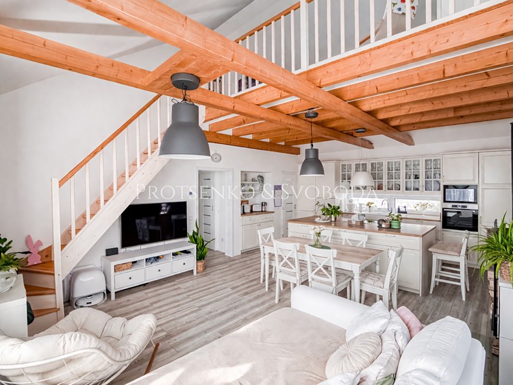 Prodej rodinného domu 181 m², pozemek 1 260 m² - foto 4