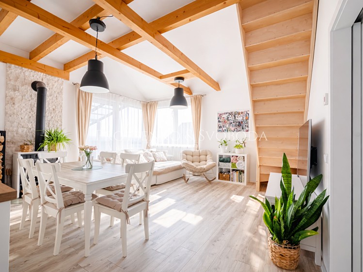 Prodej rodinného domu 181 m², pozemek 1 260 m² - foto 6