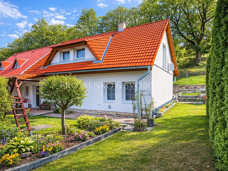 Prodej chalupy 290 m², pozemek 860 m² - foto 1