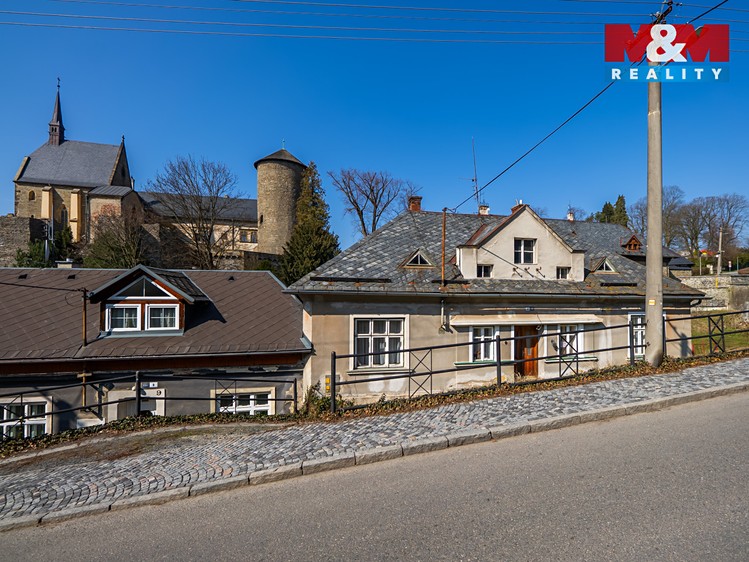 Prodej rodinného domu 143 m², pozemek 356 m² - foto 2