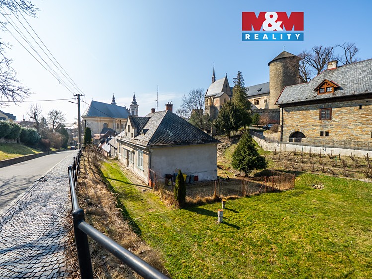 Prodej rodinného domu 143 m², pozemek 356 m² - foto 1