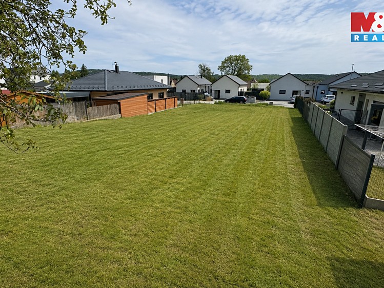 Prodej stavebního pozemku 633 m² - foto 2