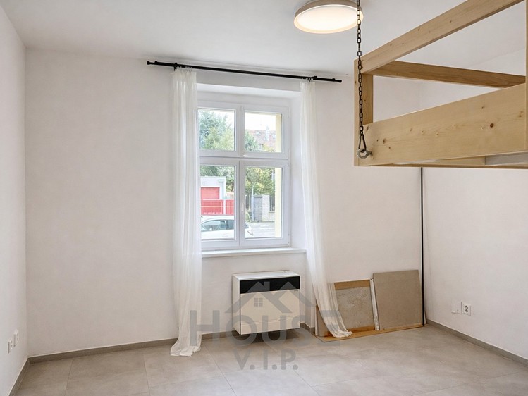 Prodej bytu 1+kk 25 m² (Jednopodlažní) - foto 3