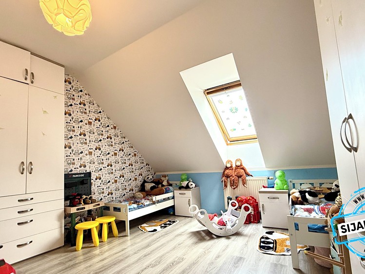 Prodej bytu 3+kk 84 m² (Podkrovní) - foto 4