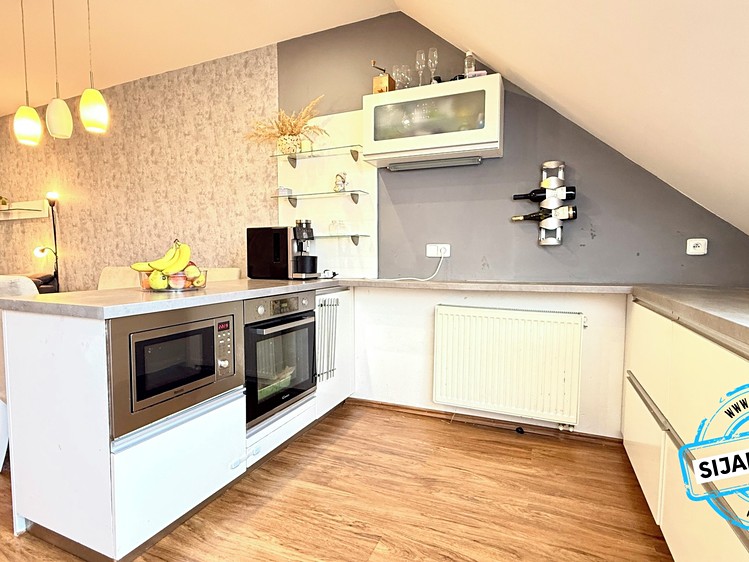 Prodej bytu 3+kk 84 m² (Podkrovní) - foto 8