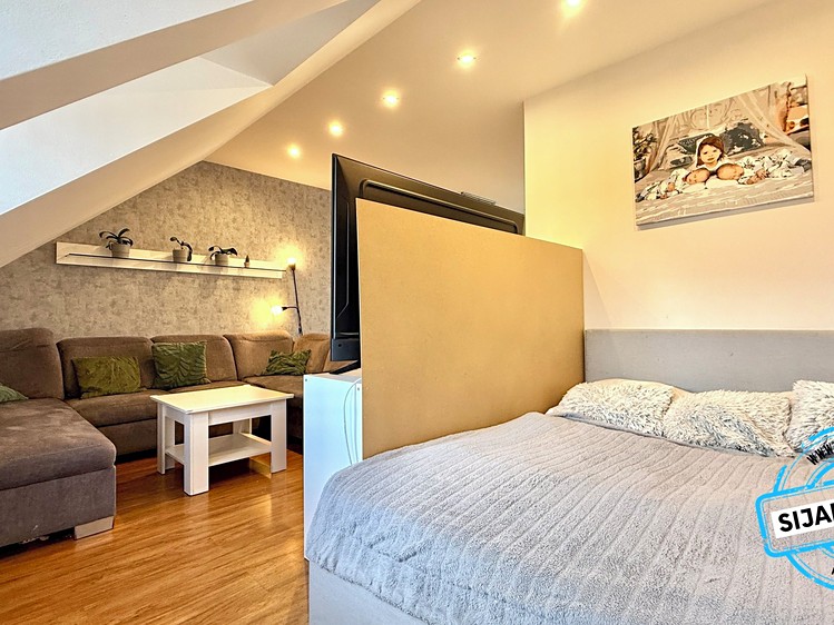 Prodej bytu 3+kk 84 m² (Podkrovní) - foto 5