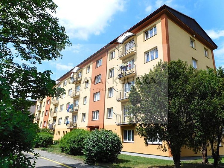 Pronájem bytu 3+1 74 m² - foto 8