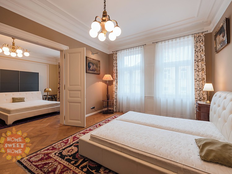 Pronájem bytu 5+1 184 m² - foto 2