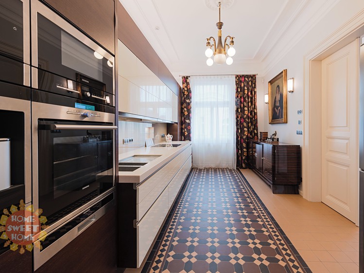 Pronájem bytu 5+1 184 m² - foto 1