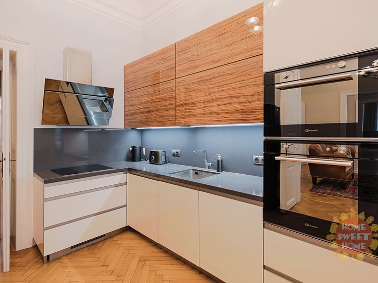 Pronájem bytu 4+1 135 m² - foto 2