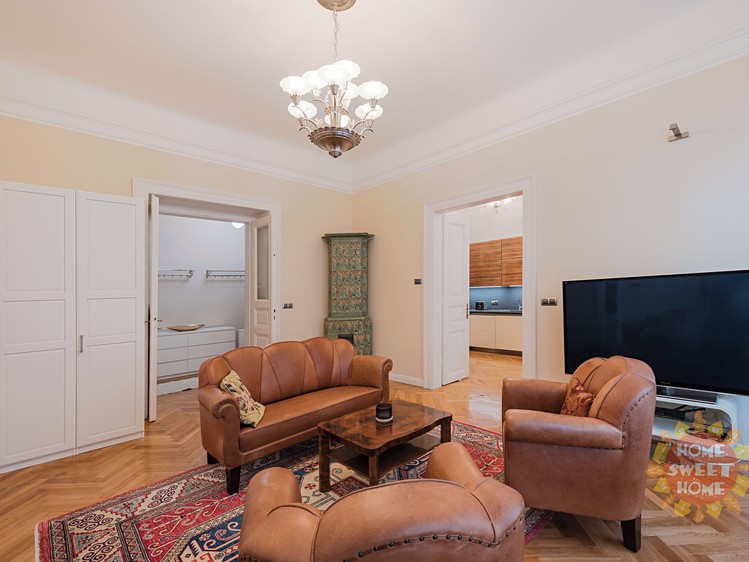 Pronájem bytu 4+1 135 m² - foto 3