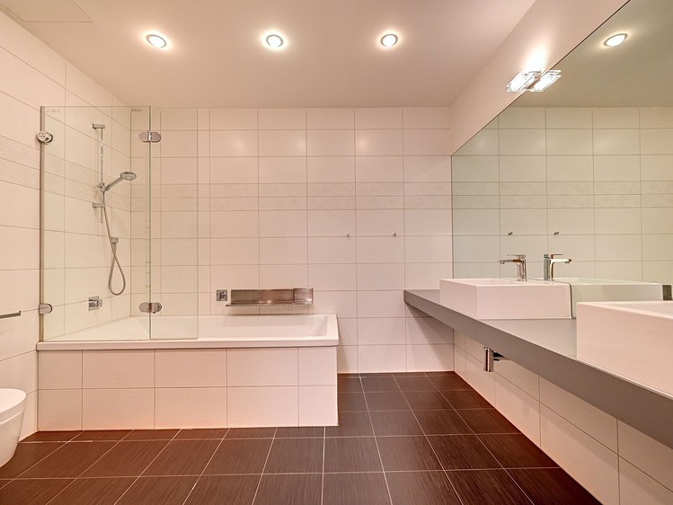 Pronájem bytu 4+kk 130 m² - foto 3