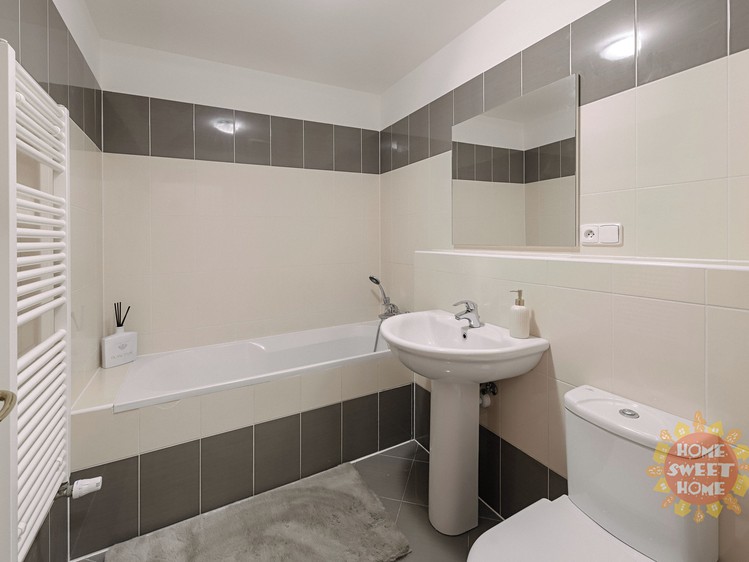 Pronájem bytu 3+kk 75 m² - foto 5