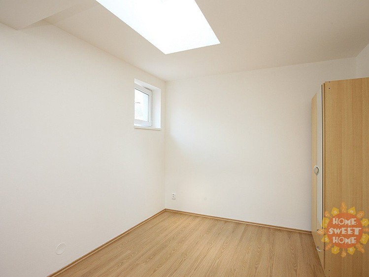 Pronájem bytu 2+kk 65 m² - foto 7