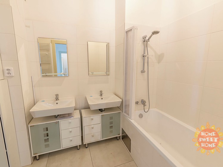 Pronájem bytu 4+1 143 m² - foto 8
