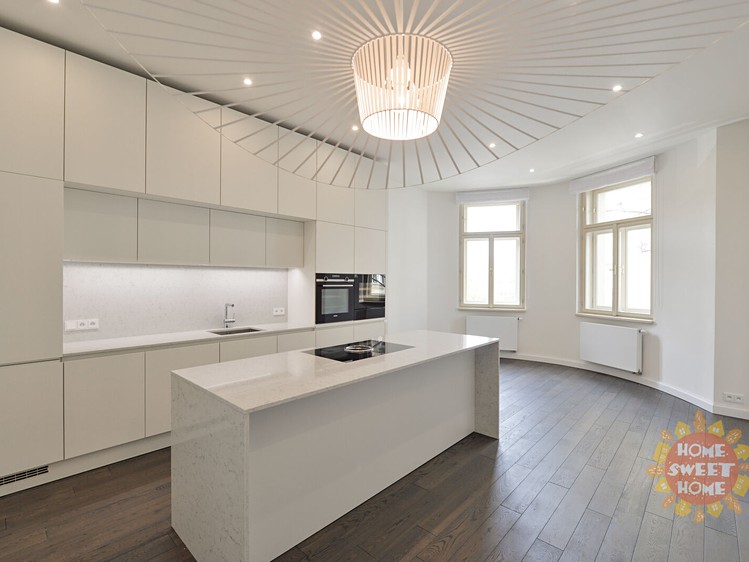 Pronájem bytu 4+kk 137 m² - foto 1