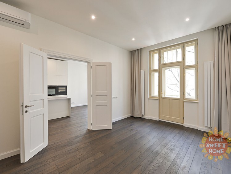 Pronájem bytu 4+kk 137 m² - foto 2