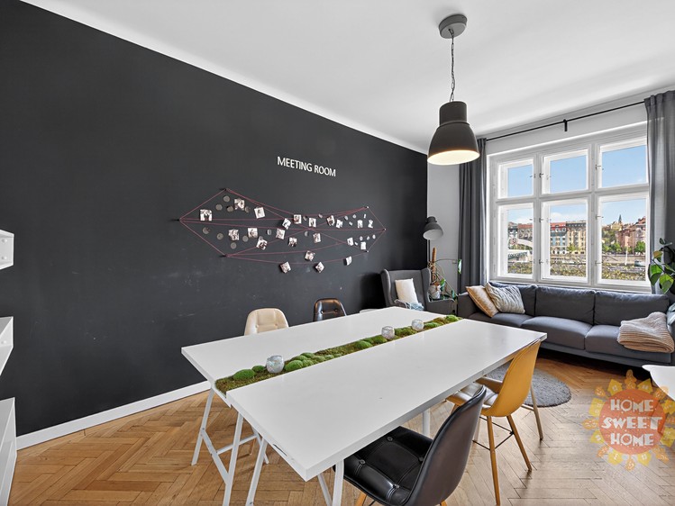 Pronájem bytu 4+kk 141 m² - foto 4