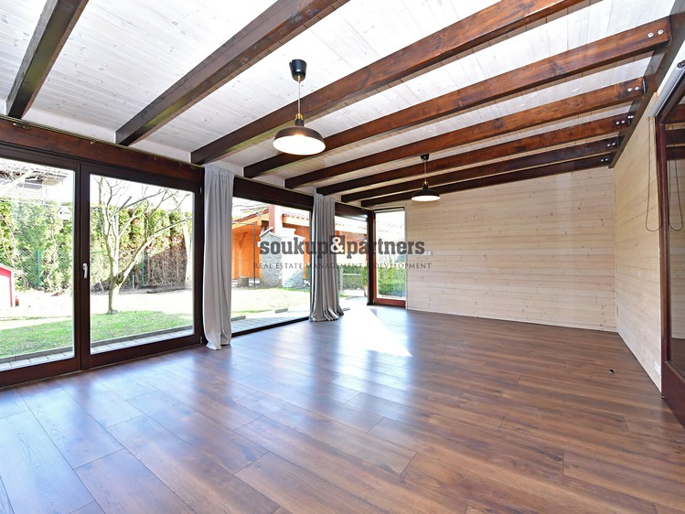 Prodej rodinného domu 211 m², pozemek 751 m² - foto 7