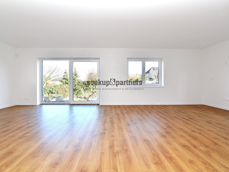 Prodej rodinného domu 193 m², pozemek 468 m² - foto 4