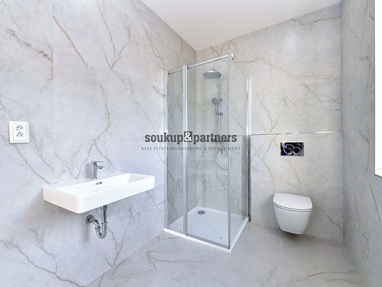Prodej rodinného domu 193 m², pozemek 468 m² - foto 8