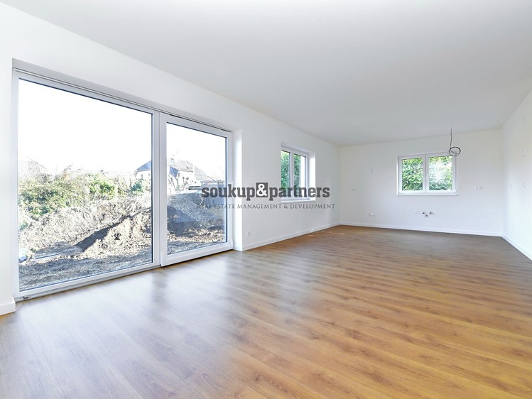 Prodej rodinného domu 193 m², pozemek 468 m² - foto 6