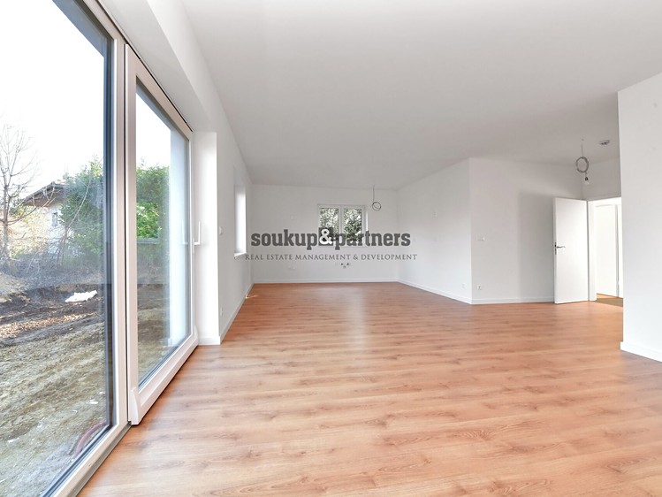 Prodej rodinného domu 193 m², pozemek 468 m² - foto 7