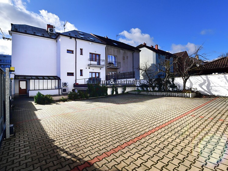 Prodej  rodinného domu 384 m², pozemek 400 m² - foto 4