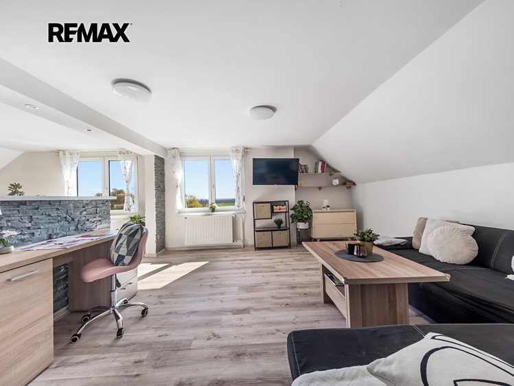Prodej rodinného domu 240 m², pozemek 1 883 m² - foto 5