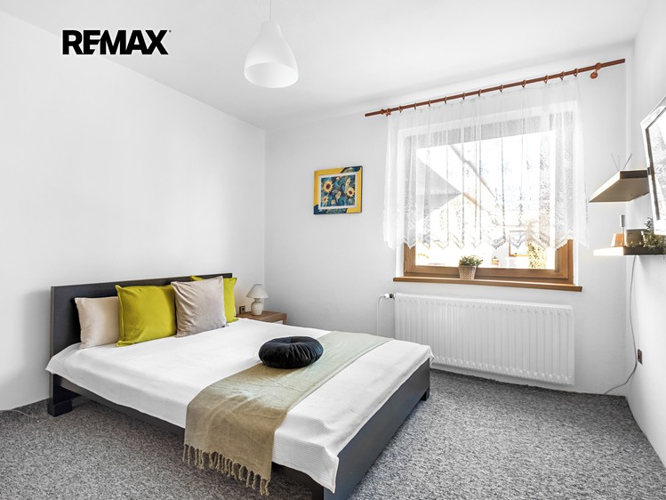Prodej rodinného domu 178 m², pozemek 293 m² - foto 2
